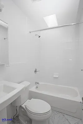 Rented by LC Lemle Real Estate Group | media 4