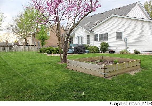 3rd image of 520 Richmond Dr