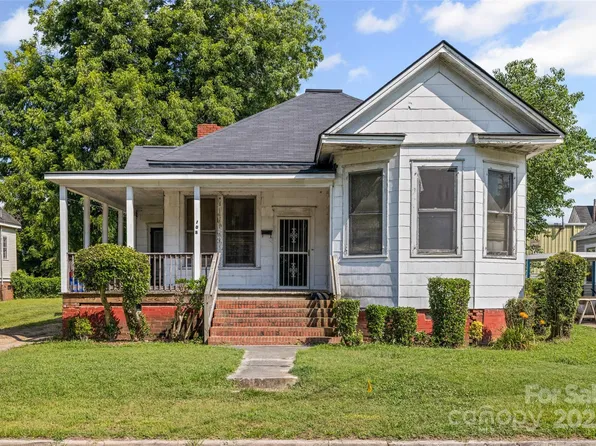 108 Walker St, Chester, SC 29706