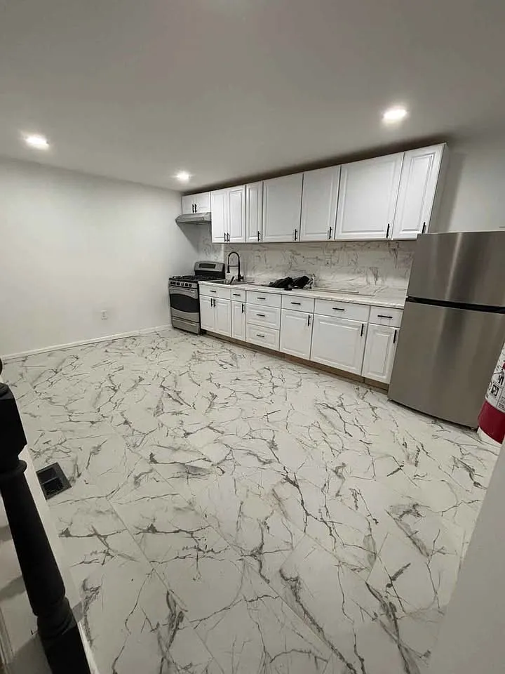 3 bed, 900 sqft, $1,500 — Photo 3