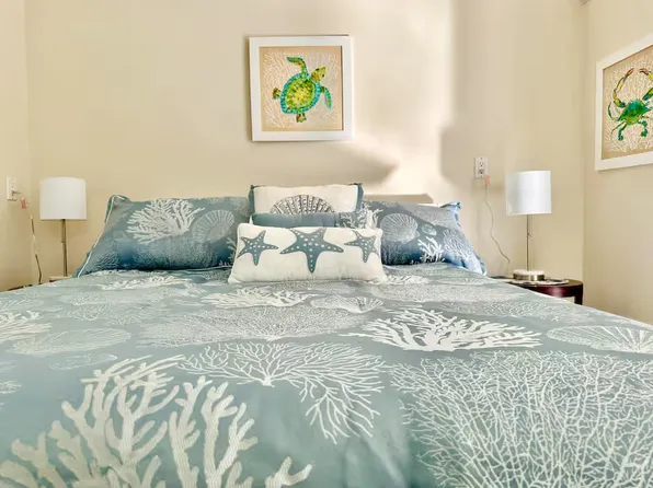 1818 Ridgewood St #B, Sarasota, FL 34231