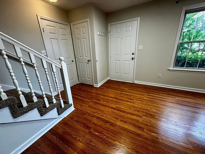 3 bed, 2.0 bath, 1148 sqft, $1,350 — Photo 4