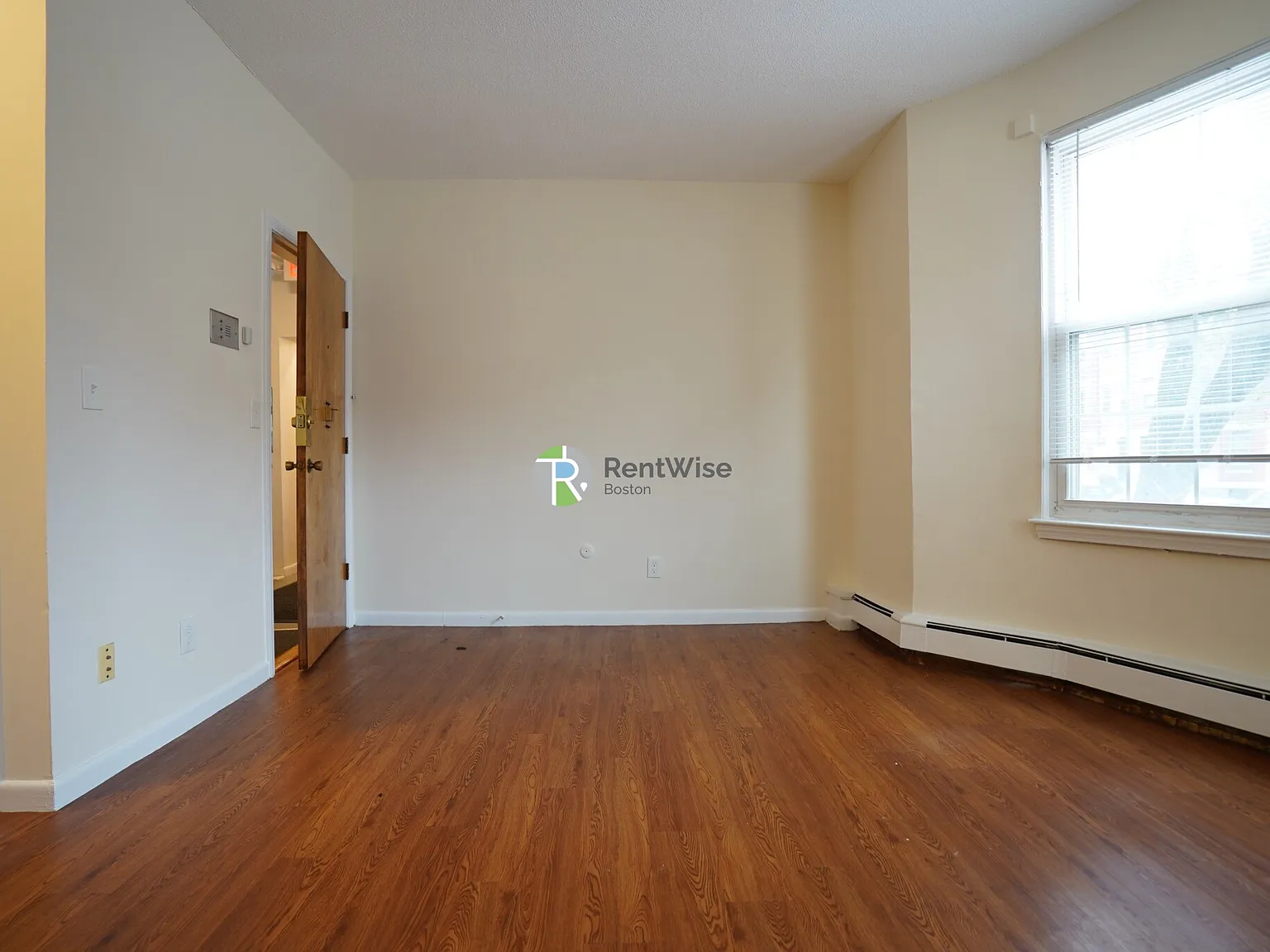 Studio, 9999 sqft, $1,800 — Photo 3