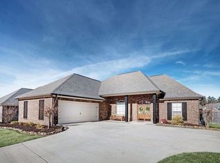 125 Sweetbriar Dr, Canton, MS 39046