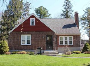 9 Groesbeck Pl, Delmar, NY 12054
