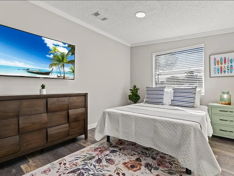 5607 Tangelo Dr — Photo 2