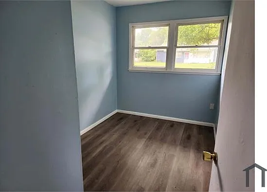 16 Delores Dr — Photo 7