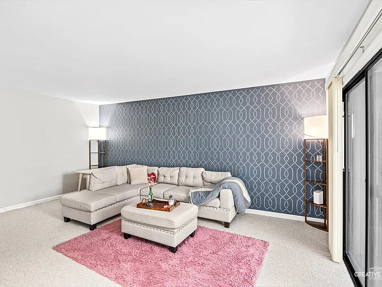 2220 Country Club Dr #22 — Photo 3