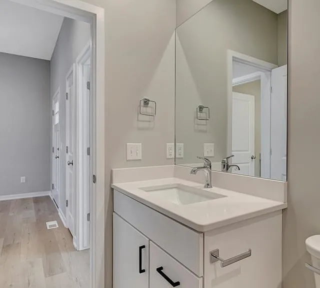 9049 S 42nd St — Photo 27