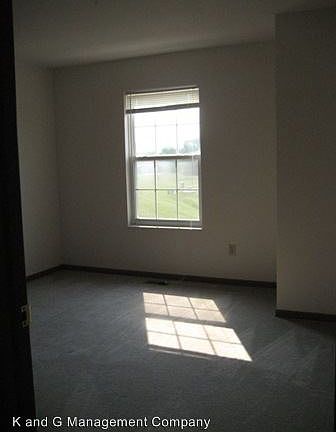 3rd image of 937 Northern Songs Ln