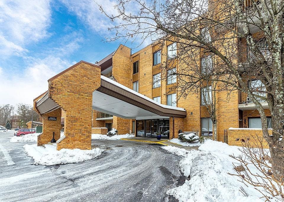 1st image of 3543 Amberacres Dr Unit 308W