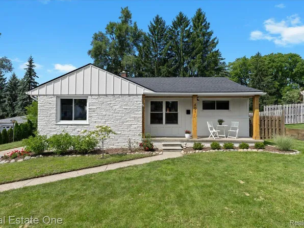 401 Bennett St, Milford, MI 48381