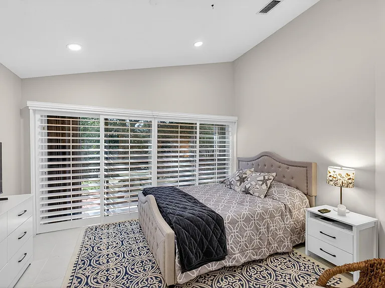 8075 SE Governors Way — Photo 25