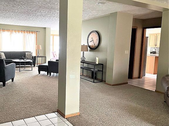 3rd image of 3802 Sugarberry Ct