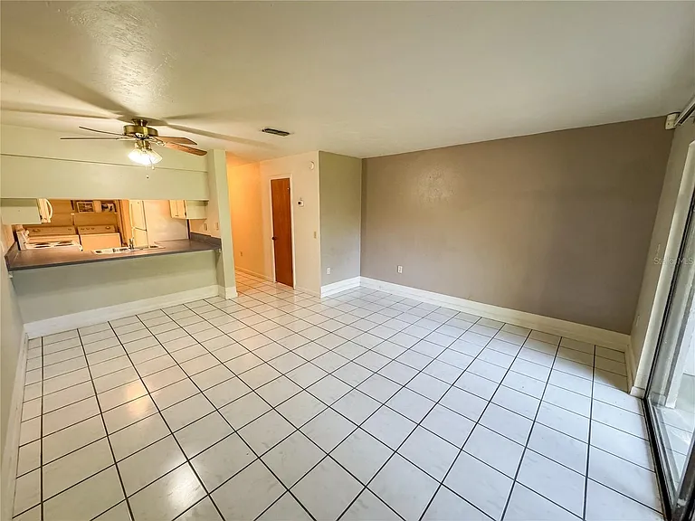 2635 SW 35th Pl #403 — Photo 5