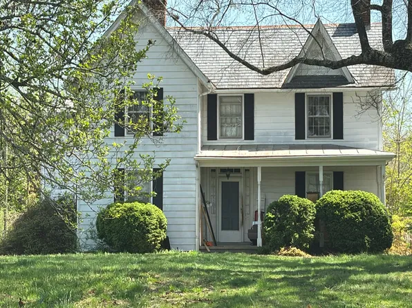 189 James River Rd, Scottsville, VA 24590