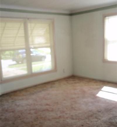 4th image of 6406 Theota Ave