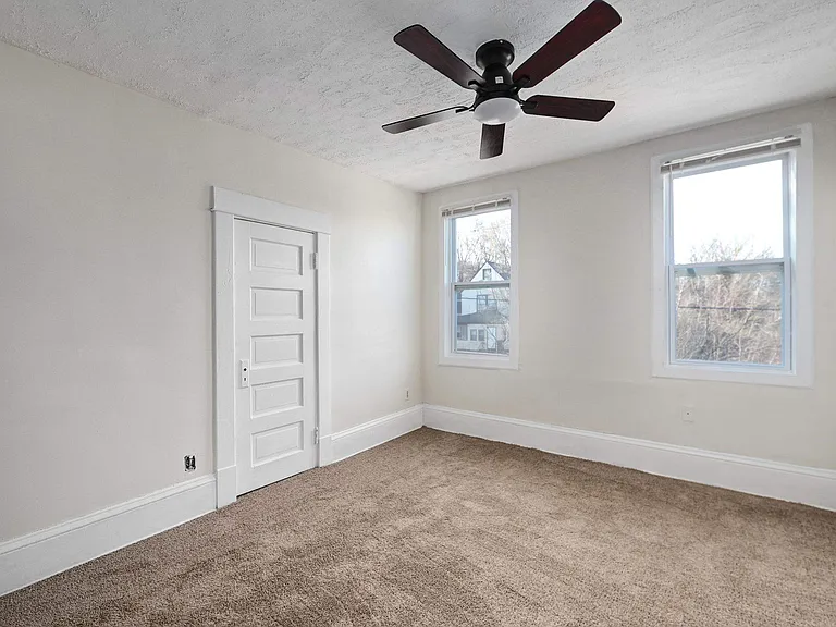 9701 Heath Ave — Photo 12