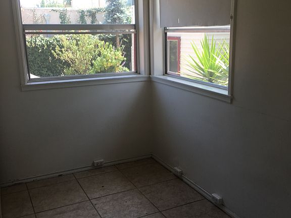 5th image of 10744 1/2 Tabor St