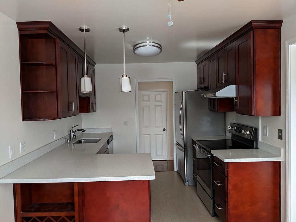 1st image of 7150 Rainbow Dr APT 34