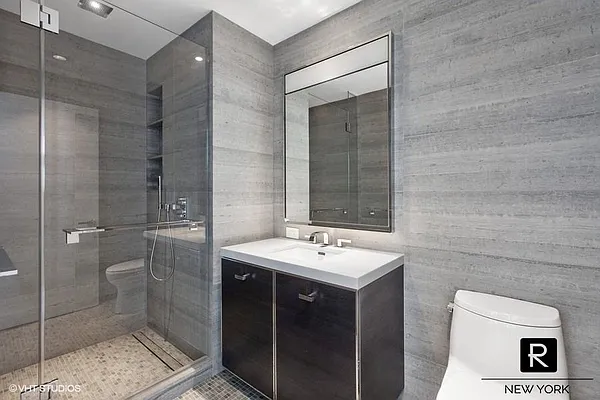 Rented by R New York | media 11