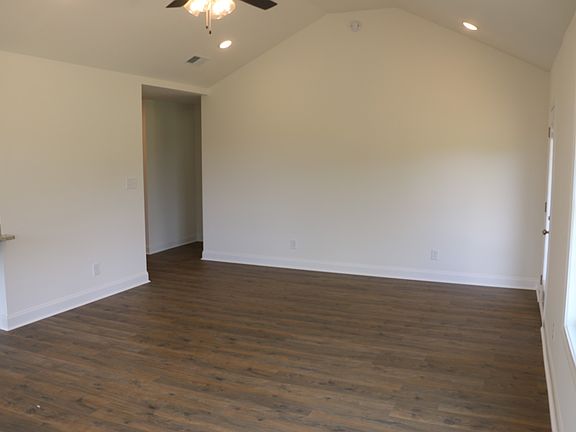 4th image of 212 Ringgold Lot 212