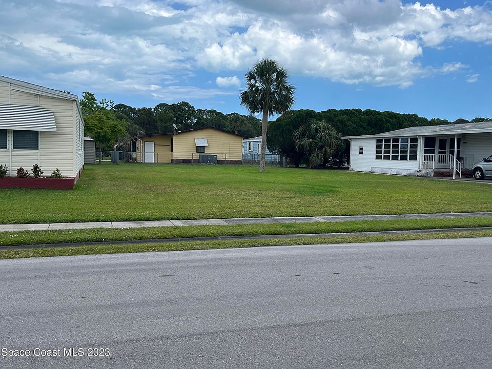 2nd image of 1931 Big Cypress St NE