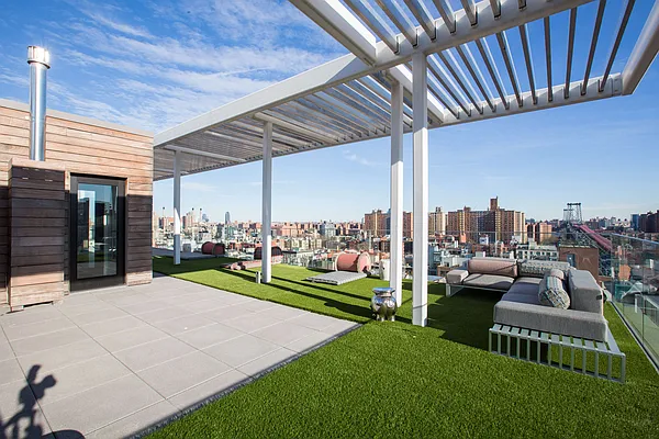 Rented by Compass | media 32