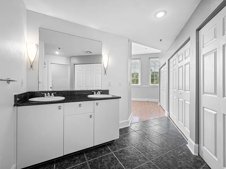 Sanctuary Lofts — Photo 36