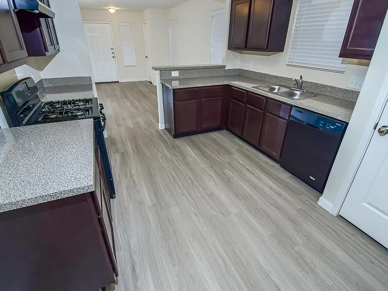 Plantation Forest Dr — Photo 6