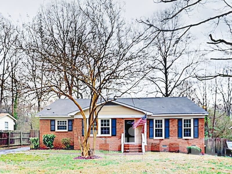 1st image of 6422 War Eagle Ln