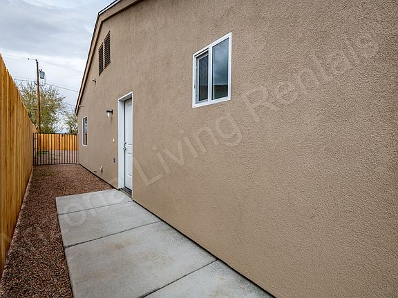 3rd image of 2185 E Butler Ave #1