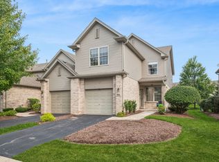 9046 Mansfield Dr, Tinley Park, IL 60487