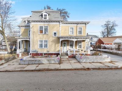 8 Stuart St, Pawtucket, RI, 02860