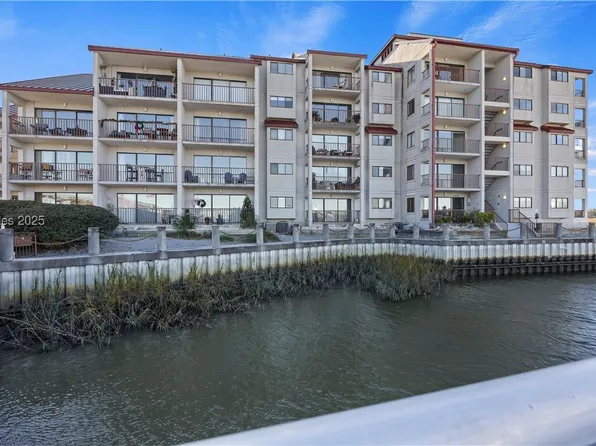 100 Helmsman Way APT 310, Hilton Head Island, SC 29928