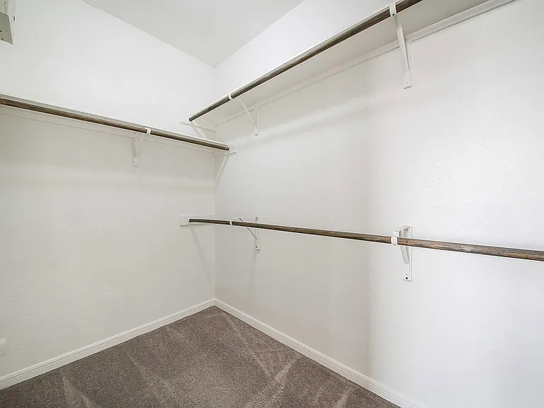 14002 Madrigal Ln — Photo 52