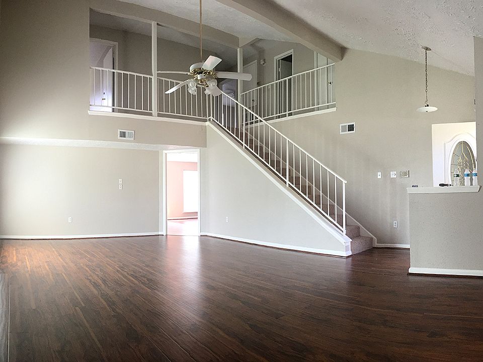 1st image of 15903 Mal Paso Dr
