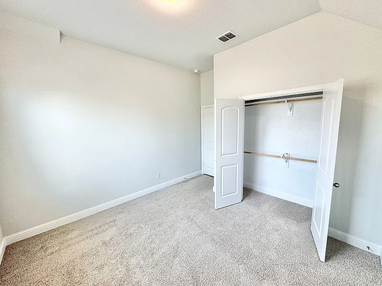 429 Cooper St — Photo 32