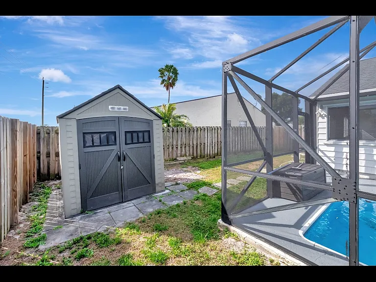 5598 Pebble Brook Ln — Photo 11
