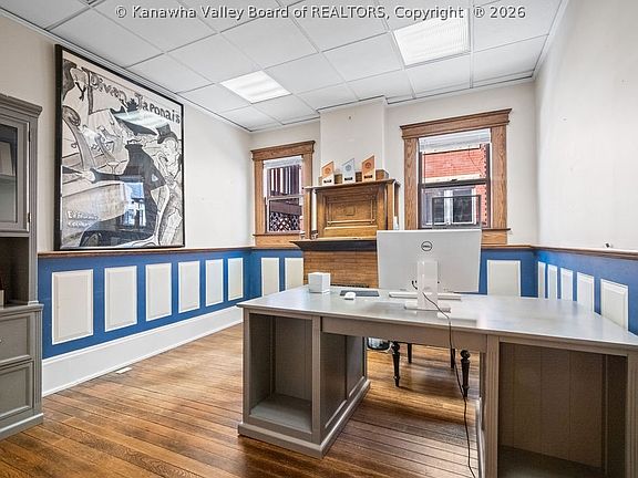 4th image of 1337 Virginia St E