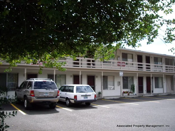 150 NE Jackson St APT 7, Hillsboro, OR 97124