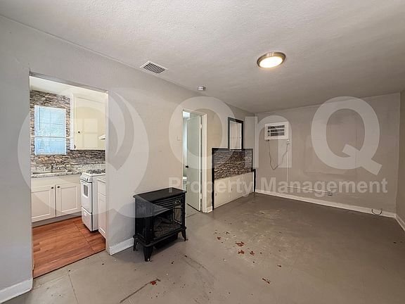 5th image of 324 S 6th Ave APT D