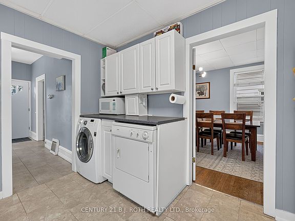 2nd image of 232 Mary St