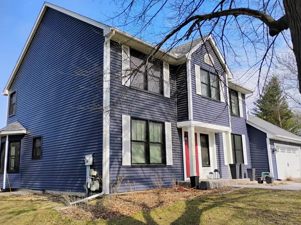 4100 Camberwell Dr N, Eagan, MN 55123