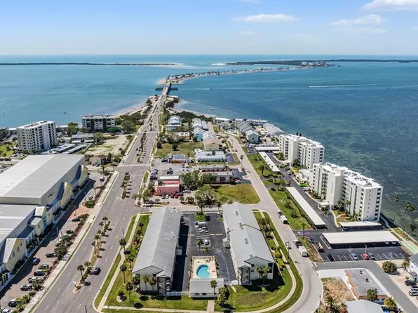 340 Causeway Blvd APT 105, Dunedin, FL 34698