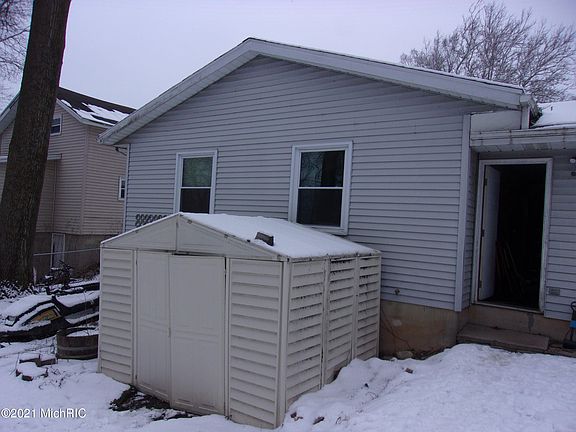 4th image of 222 W Grant St