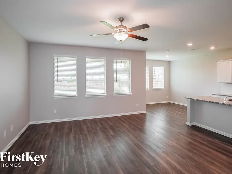 1222 Seurat Ct — Photo 2