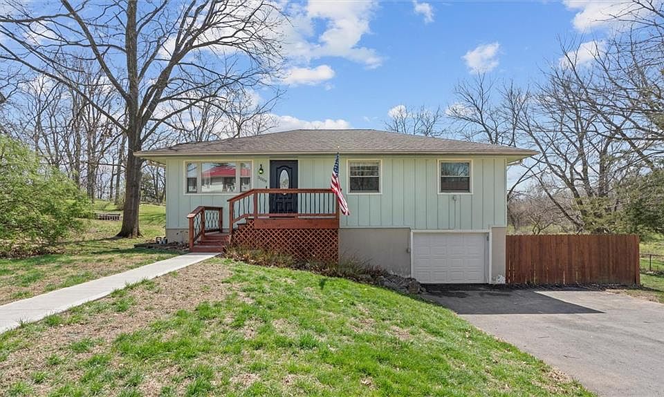 3009 Maplewood Dr, Wood Heights, MO 64024 Zillow