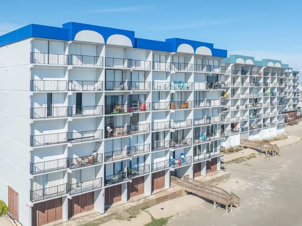 11949 Termini San Luis Pass Rd APT 304, Galveston, TX 77554