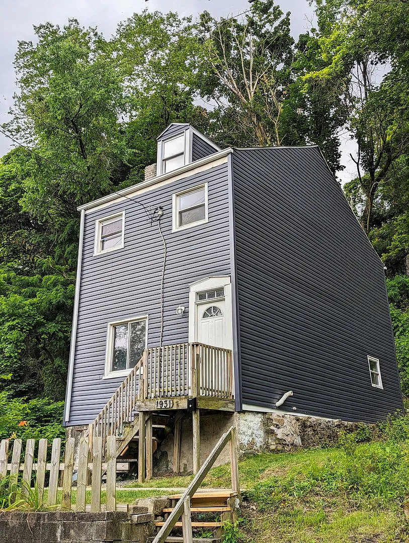 2 Bed 1 Bath Single Family Home (Perry South Neighborhood) — Photo 1